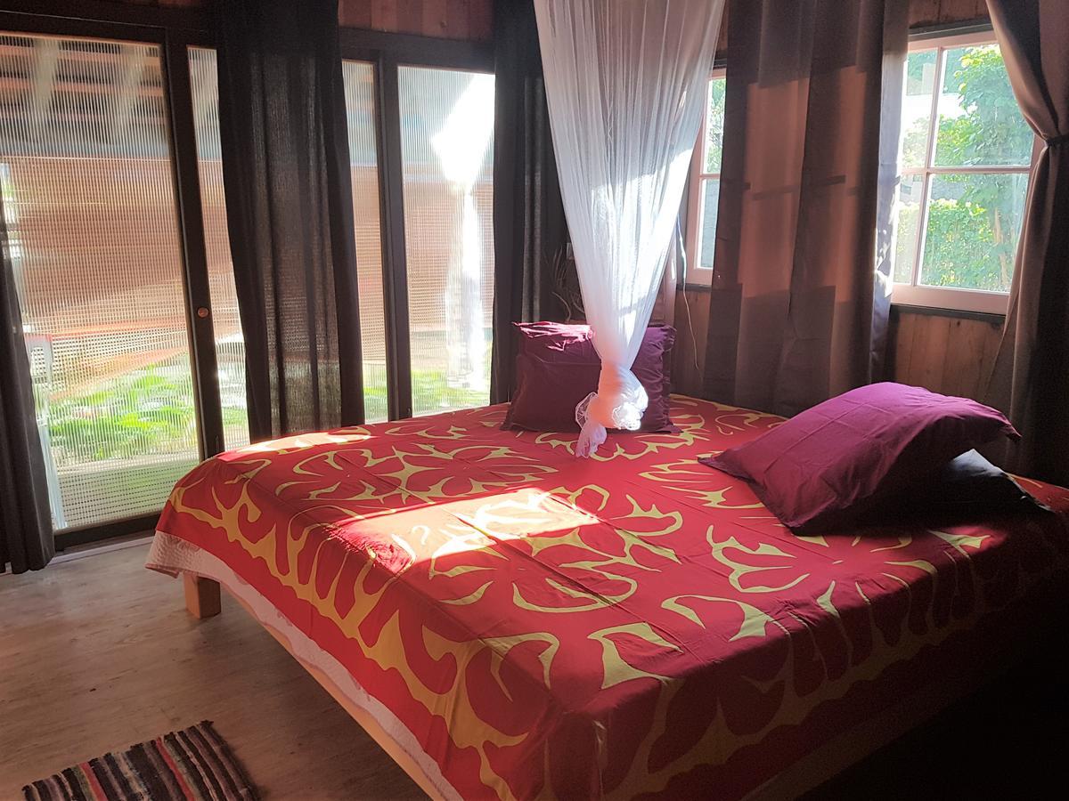 Comfortable Maison Papetoai Kültér fotó